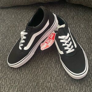 Vans- NWT